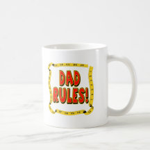 Le papa ordonne des cadeaux pour lui tasses