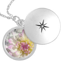 Le pendentif de la maman pensant à vous maman ! pe
