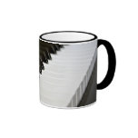 Le piano verrouille la tasse de café