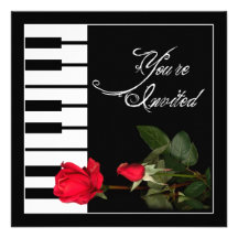 Le piano verrouille l'invitation/roses rouges