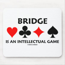 Le pont est un jeu intellectuel (l'attitude de pon tapis de souris