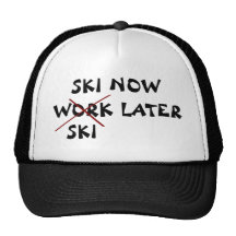 Le ski skient maintenant plus tard casquette de camionneur