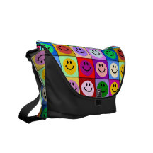 Le smiley coloré ajuste le sac sacoche