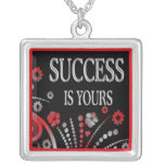 Le succès est à vous - collier de citation de 3 mo