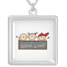 L'école est fraîche pendentif personnalisé