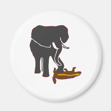 L'éléphant frappe du pied blaireau de miel aimant