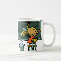 L'enfant lave le tableau - tasse