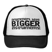 Les batteurs ont un plus grand chapeau d'instrumen casquettes