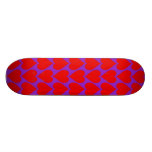 LES COEURS ROUGES ONT COUVERT DE TUILES LA PLANCHE