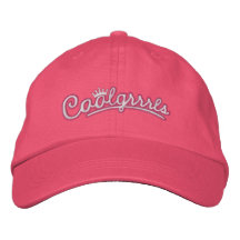 Les dames de Coolgrrrls ont brodé le casquette Casquette Brodée