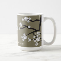 Les fleurs de cerisier Sakuras blanc fleurissent l