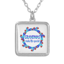 Les grand-mamans font le Special de la vie Colliers