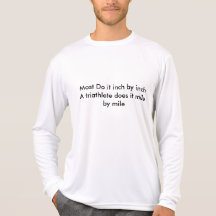 Les la plupart il s'avancent petit à petit par le  t-shirts