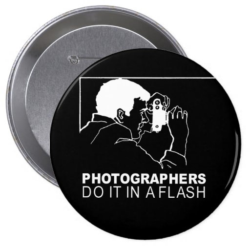 les photographes le font immédiatement badges avec agrafe