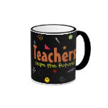 Les professeurs forment la future tasse