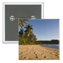 Les Seychelles, île de Mahe, plage d'Anse Takamaka Pin's Avec Agrafe