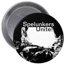 Les spéléologues unissent le bouton badges avec agrafe
