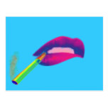 Lèvres de pixel avec une carte postale de cigarett
