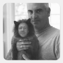 L'homme avec le chat parlant autocollant carré
