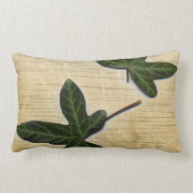Lierre sur le bois oreiller