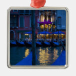 L'Italie, Venise, vue de nuit le long du grand Décorations De Noël