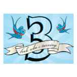 l'oiseau d'hirondelle de tatouage badine l'invitat