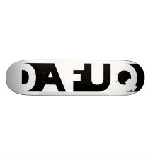 L'ombre de Dafuq bloque la planche à roulettes. Bl
