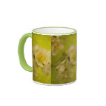 Ma tasse rose sauvage douce par Lois Bryan