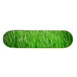 Machine verte plateau de planche à roulettes