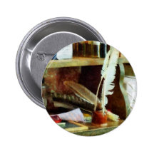 Magasin de fournitures scolaires en général badge avec épingle