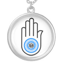 Main et roue Ahimsa de lecture de symbole de jaïni Pendentif