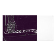 main jouant le contour blanc pourpre d'encre de cl photocarte