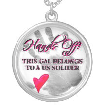 mains collier personnalisé