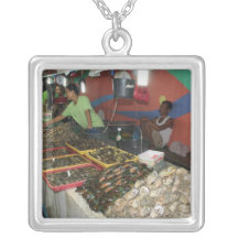 Marché humide colliers