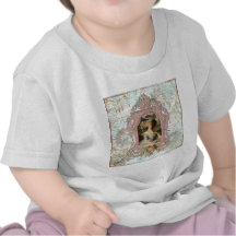 Marie Antoinette dans le cadre rose T-shirts