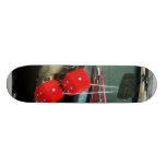 Matrices brouillées rouges dans le convertible skateboards personnalisables