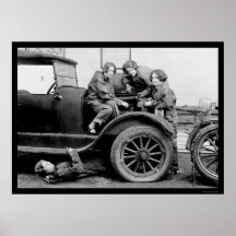 Mécaniciens automobiles 1927 de fille de lycée posters