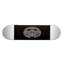 Médecin de combat planches à roulettes customisées