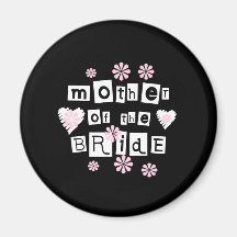Mère de blanc de jeune mariée sur le noir magnets