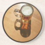 Mettez la bière ici dessous de verres