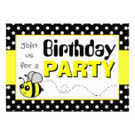 Mignon gaffez la fête d'anniversaire jaune et noir cartons d'invitation