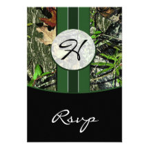 Monogramme Camo de vert forêt épousant des cartes  Invitation