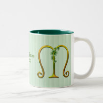 Monogramme irlandais M d'or tasses
