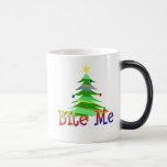 Mordez-moi arbre de Noël Mugs