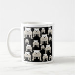 Motif de chiens. Bouledogues blancs sur le noir Tasses