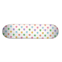 Motif de porc d'arc-en-ciel sur le blanc skateboard customisable