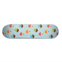 Motif girly mignon de fin gourmet de petits gâteau plateau de skateboard