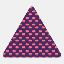 Motif pourpre de petit gâteau autocollant en triangle