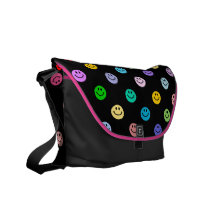 Motif souriant multicolore de visage d'arc-en-ciel besaces