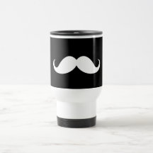 Moustache blanche de guidon sur l'arrière - plan n tasse